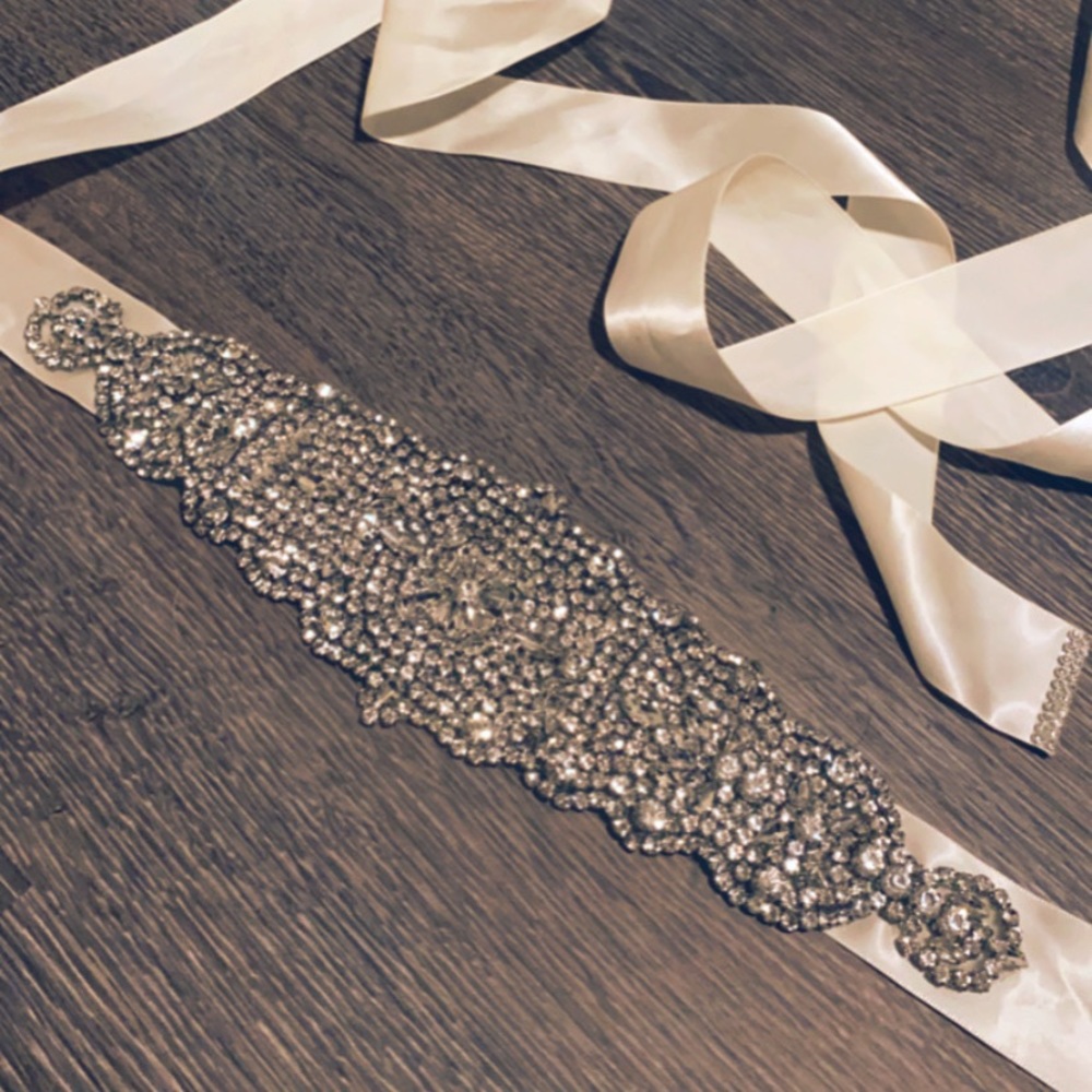 Rhinestone belt